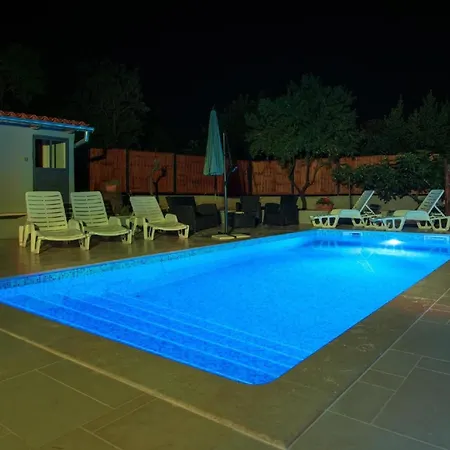 Ferienwohnung Fuer 4 Personen Ca 80 Qm In Sijana, Istrien Istrische Riviera Pula