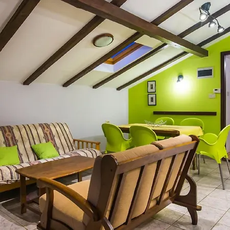 Ferienwohnung Fuer 4 Personen Ca 80 Qm In Sijana, Istrien Istrische Riviera Pula