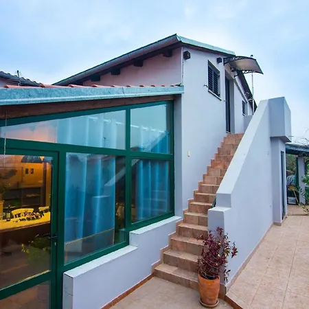 Apartment Ferienwohnung Fuer 4 Personen Ca 80 Qm In Sijana, Istrien Istrische Riviera Pula