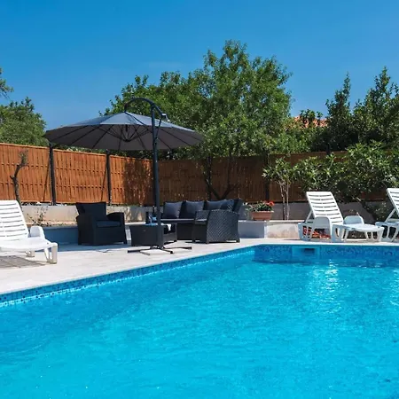 Ferienwohnung Fuer 4 Personen Ca 80 Qm In Sijana, Istrien Istrische Riviera Apartment Pula